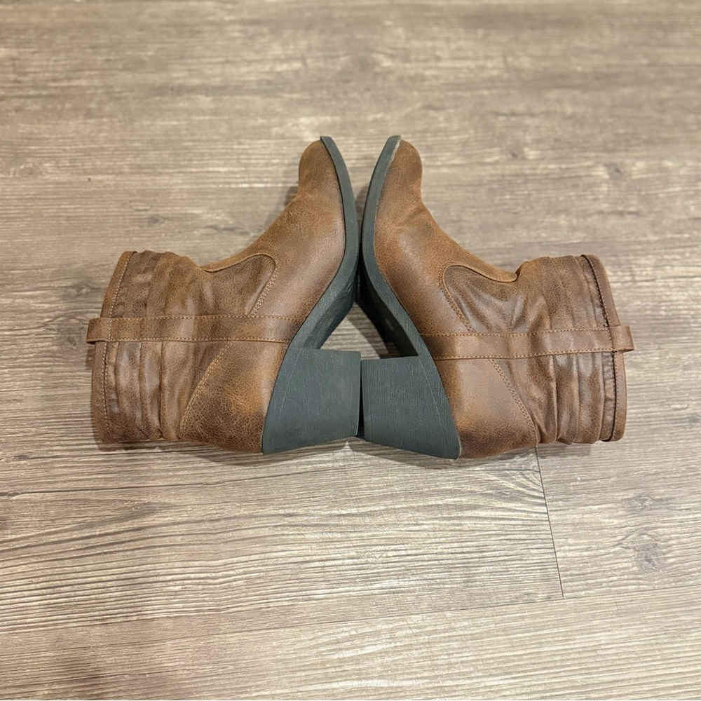 Arizona Jeans Co. Brown Western Ankle Boots with Chunky Heel size 7 - Picture 7 of 11